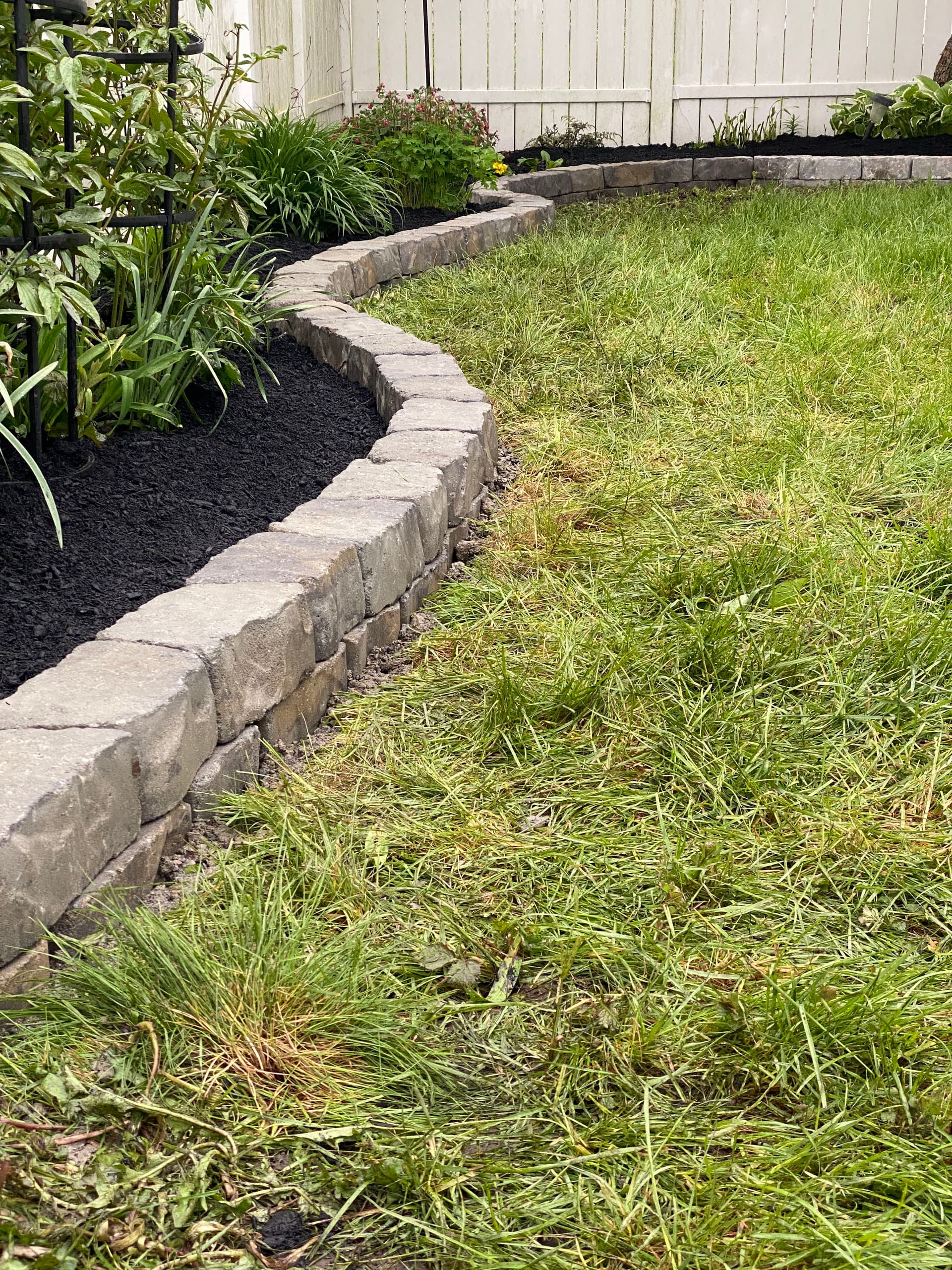 Gallery photos for Stone Garden Wall and Mulch Bed Installation Done Right: Image #3